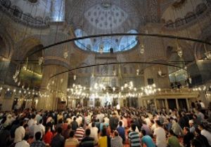 'Bayram insanlık adına bir ümit ateşi'